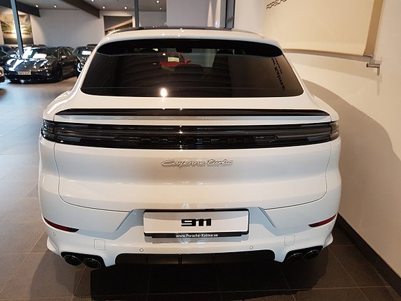 Porsche Cayenne 5 of 5