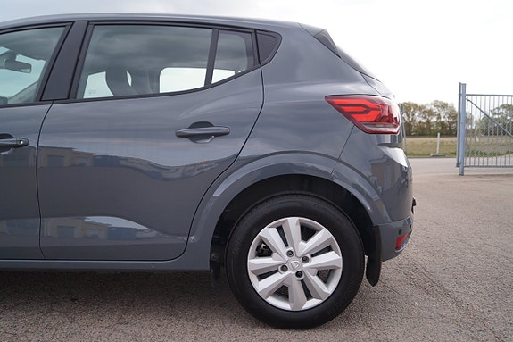 Dacia Sandero 11 of 24
