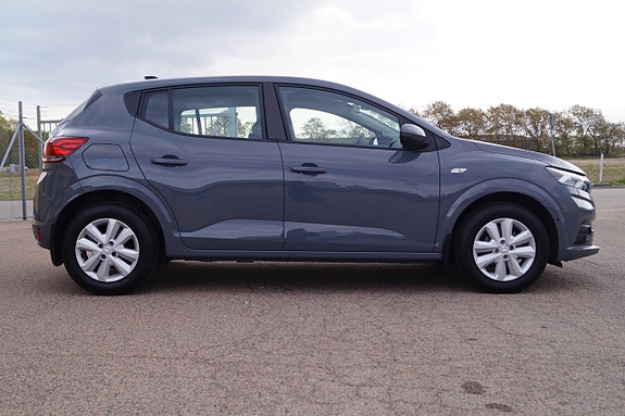 Dacia Sandero 9 of 24