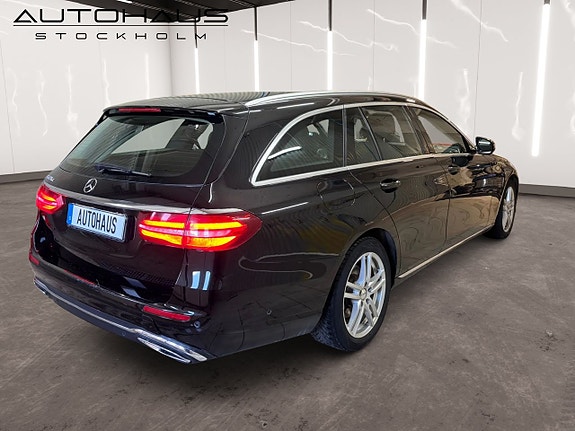 Mercedes-Benz E220 d 4 of 5
