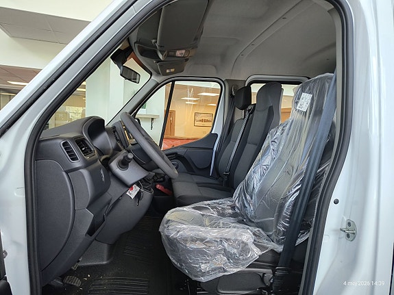 Nissan Interstar 17 of 22