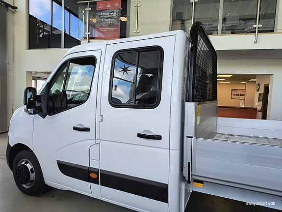 Nissan Interstar 4 of 5