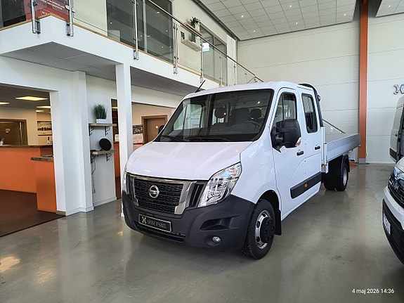 Nissan Interstar 2 of 5