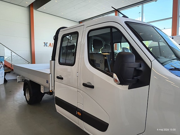 Nissan Interstar 5 of 5
