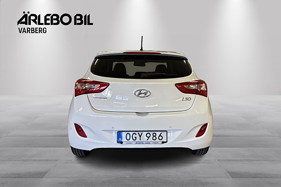 Hyundai i30 4 of 5