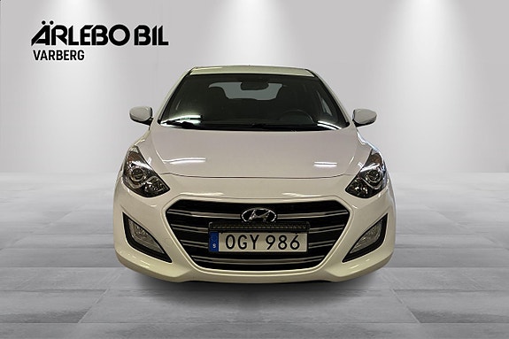 Hyundai i30 8 of 15