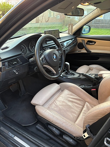 BMW 325d 4 of 5
