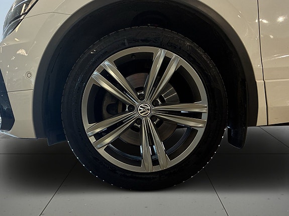 Volkswagen Tiguan Allspace 14 of 18