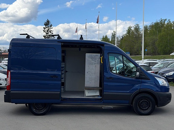 Ford Transit 18 of 23