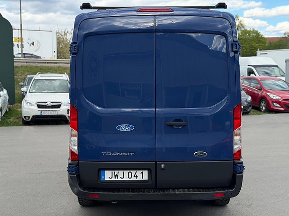 Ford Transit 22 of 23