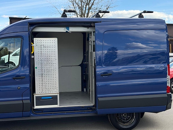 Ford Transit 17 of 23