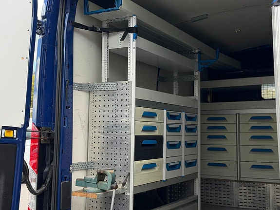 Ford Transit 16 of 23