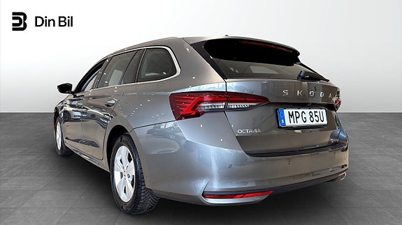 Skoda Octavia 3 of 5