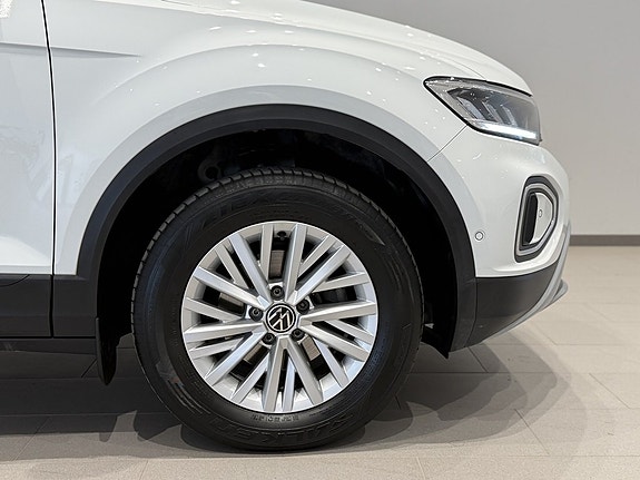 Volkswagen T-Roc 3 of 20