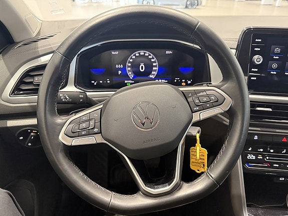 Volkswagen T-Roc 10 of 20