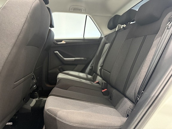 Volkswagen T-Roc 7 of 20