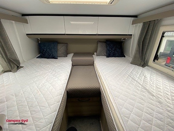 Adria COMPACT DL 18 of 18