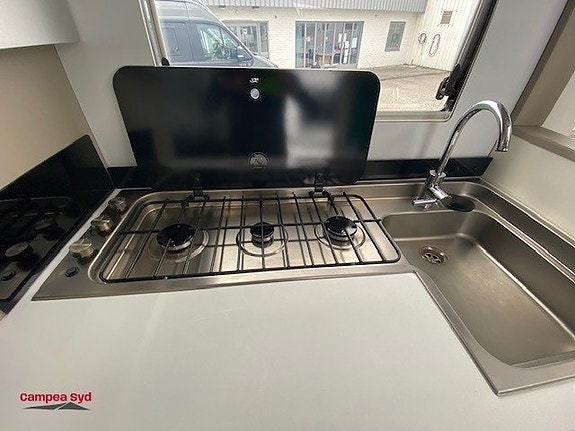Adria COMPACT DL 13 of 18