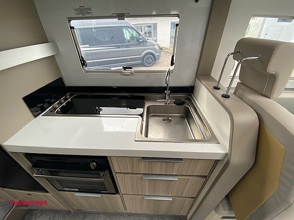 Adria COMPACT DL 12 of 18