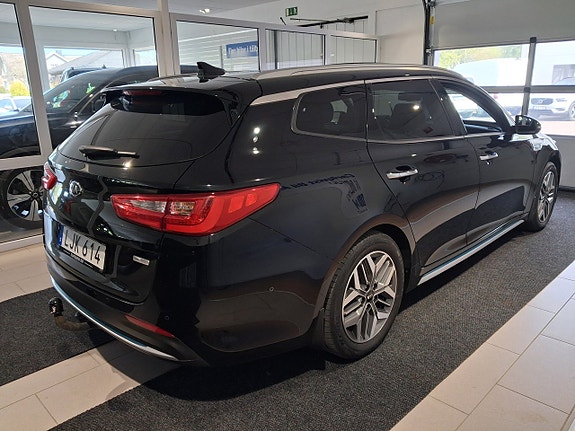 Kia Optima 2 of 5