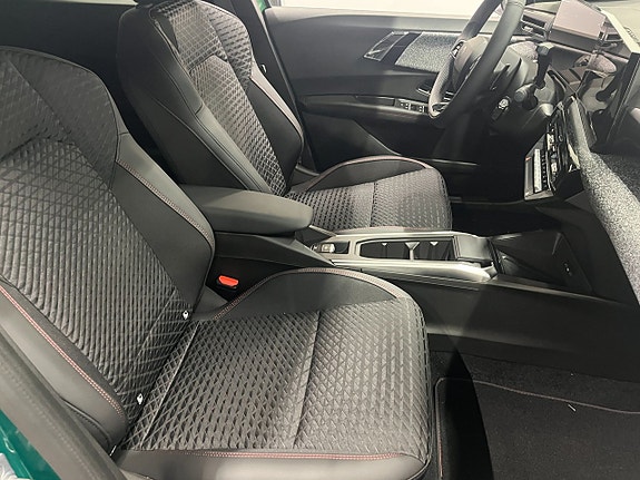 Renault Clio 9 of 14