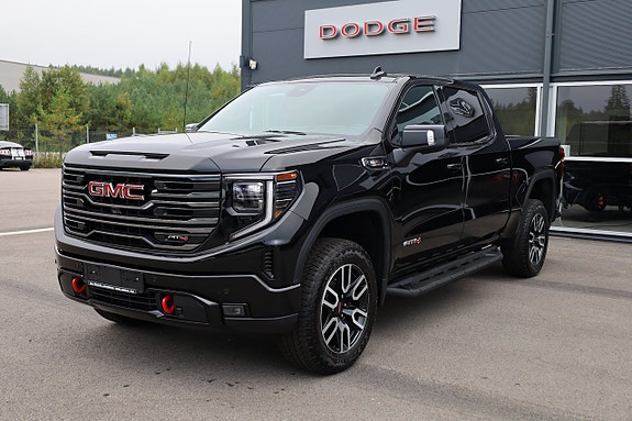 GMC Sierra 1500 3 of 5