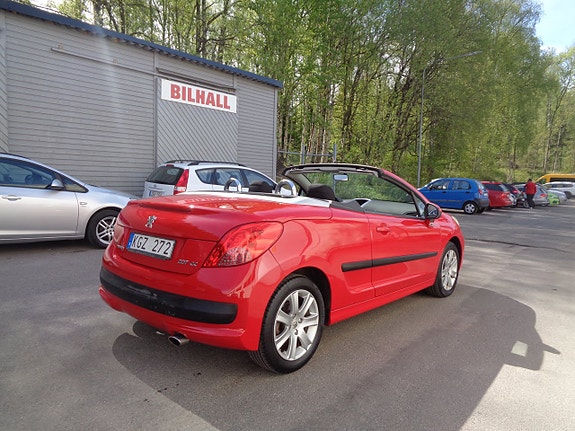 Peugeot 207 CC 4 of 13