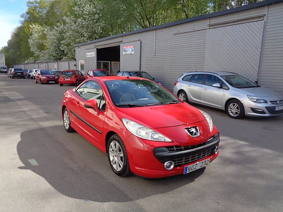 Peugeot 207 CC 11 of 13