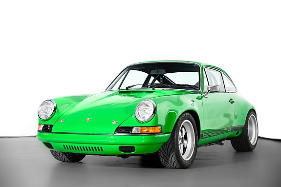 Porsche 911 S 4 of 5