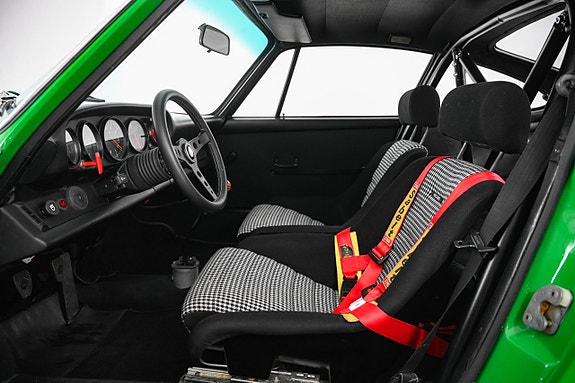 Porsche 911 S 18 of 27