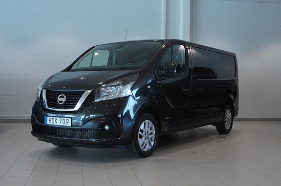 Nissan NV300 2 of 5