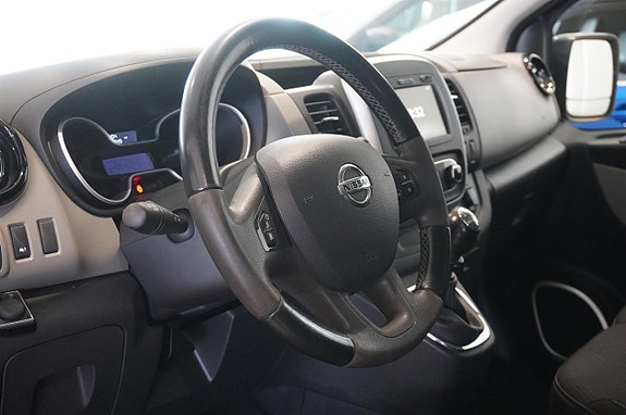Nissan NV300 3 of 5