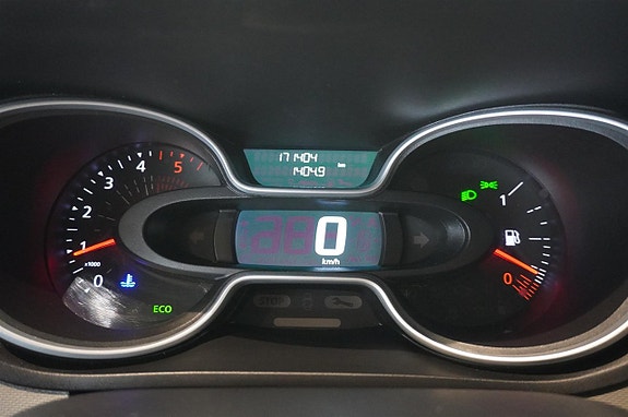 Nissan NV300 12 of 14