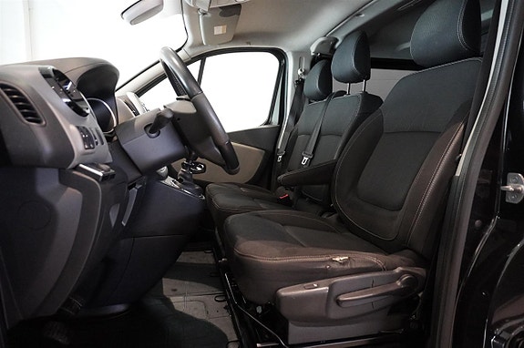 Nissan NV300 6 of 14