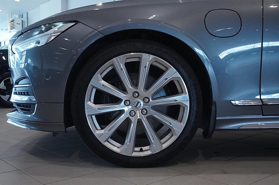 Volvo S90 13 of 13
