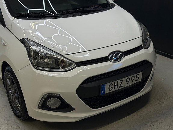 Hyundai i10 6 of 21