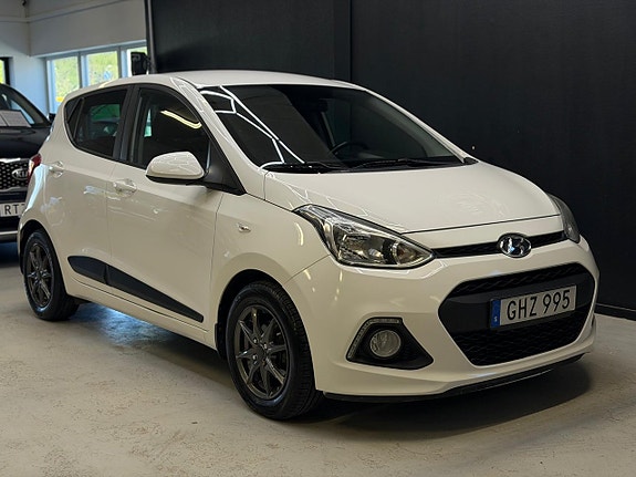 Hyundai i10 3 of 21