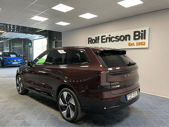 Volvo EX90 3 of 5