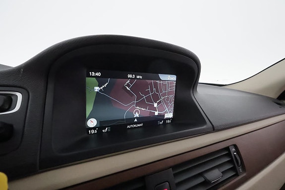 Volvo V70 25 of 30