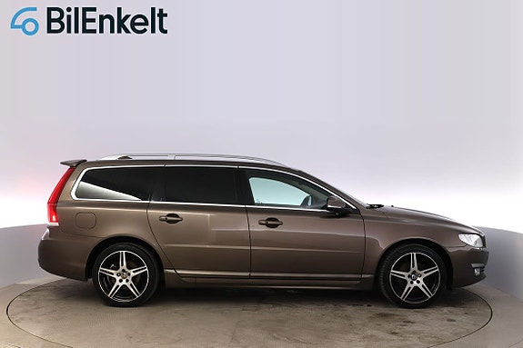 Volvo V70 2 of 5