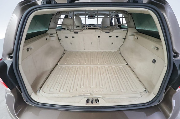 Volvo V70 8 of 30