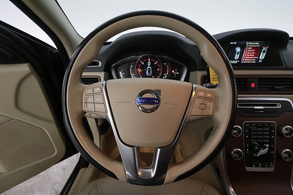 Volvo V70 15 of 30