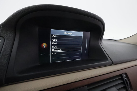 Volvo V70 26 of 30