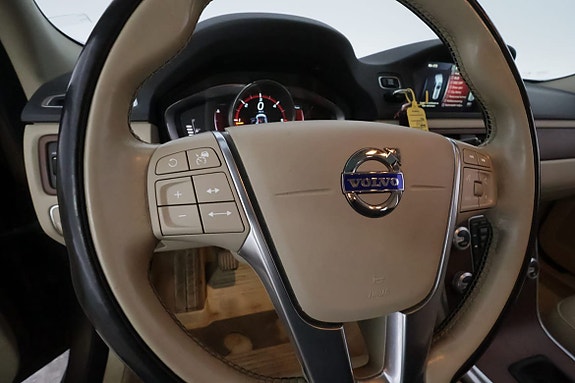 Volvo V70 16 of 30