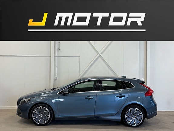 Volvo V40 3 of 5