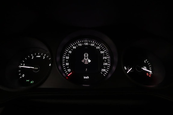 Renault Megane 12 of 16