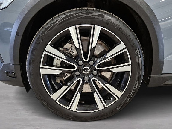 Volvo V60 Cross Country 16 of 16