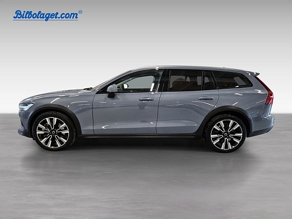 Volvo V60 Cross Country 3 of 5