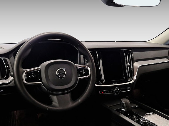 Volvo V60 Cross Country 7 of 16