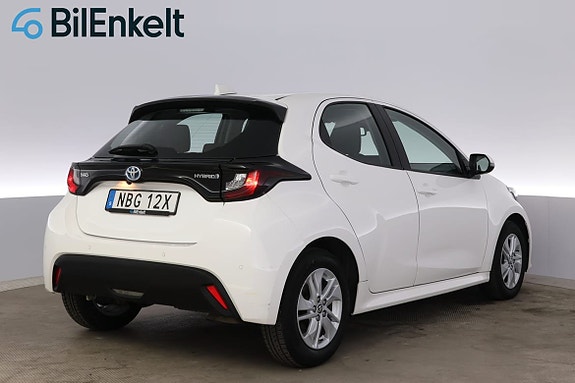 Toyota Yaris 3 of 28